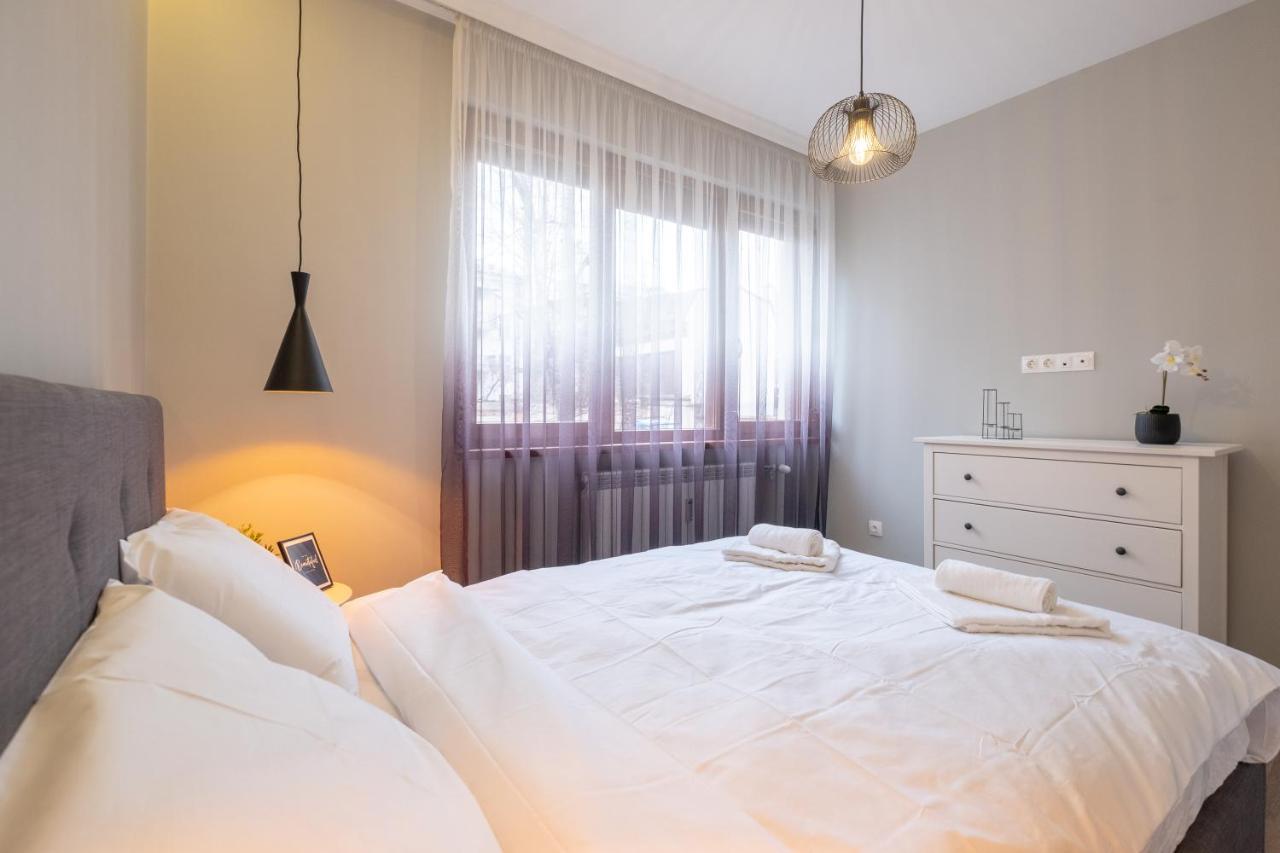 Designer & Cozy 2Bd Flat With A Parking In The City Center By Flat Mаnager Sofía Exterior foto
